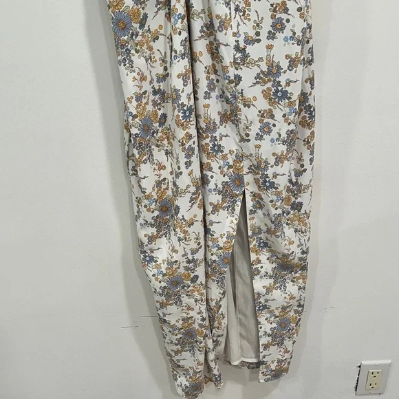 Floral Sleeveless Dress NWT - Picture 5 of 7